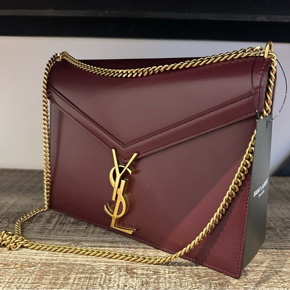 Saint Laurent Medium Cassandra Shoulder Bag - Picture 6 of 14